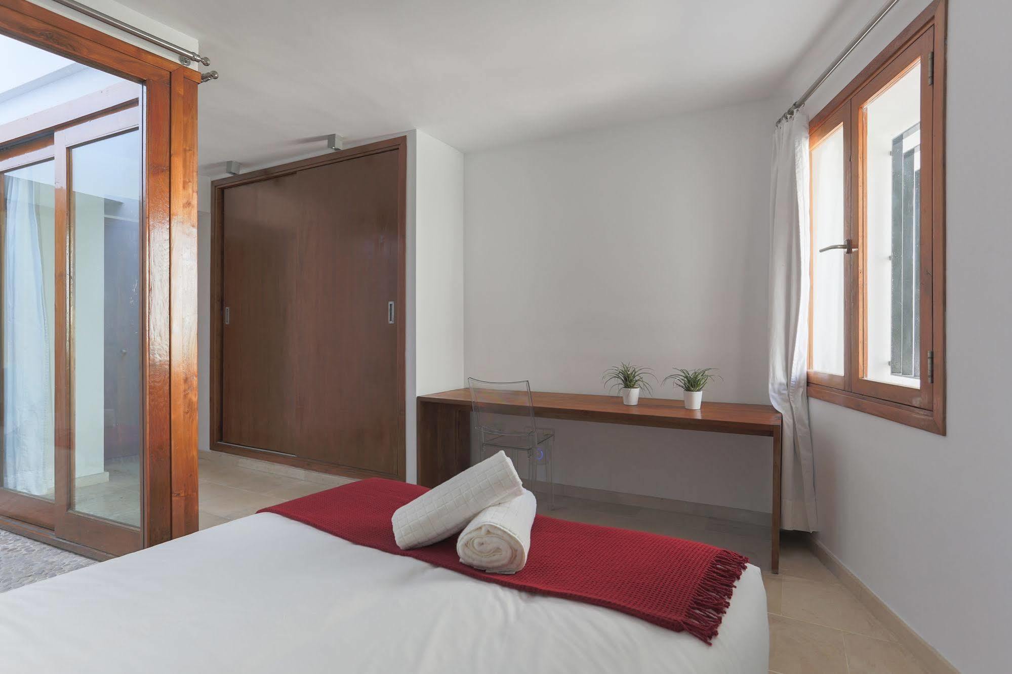 Apartamentos Xereca -Dalt Vila- Loft Ibiza città Esterno foto